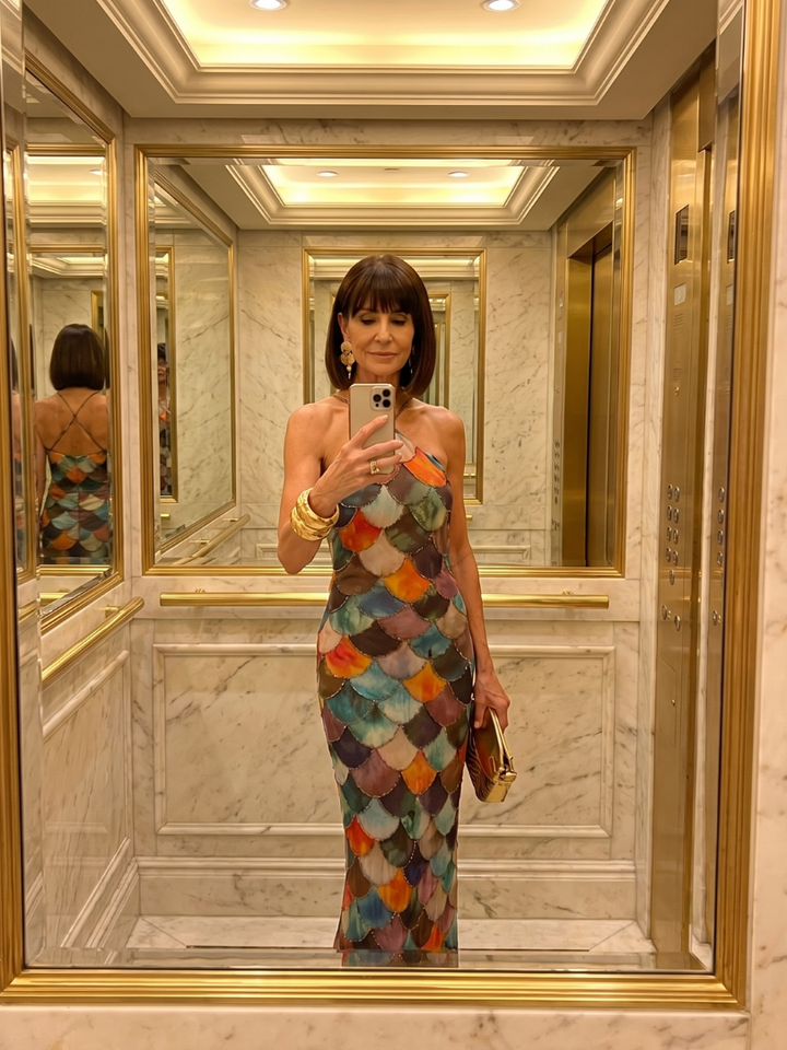 LARKIN | FITTED MULTICOLOR SCALE PATTERN MAXI DRESS