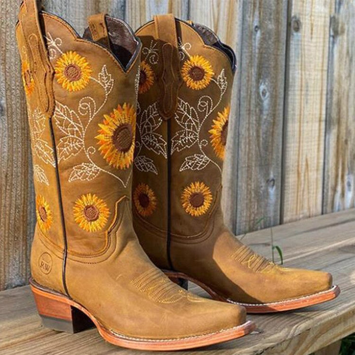 SELA | EMBROIDERED HIGH BOOTS