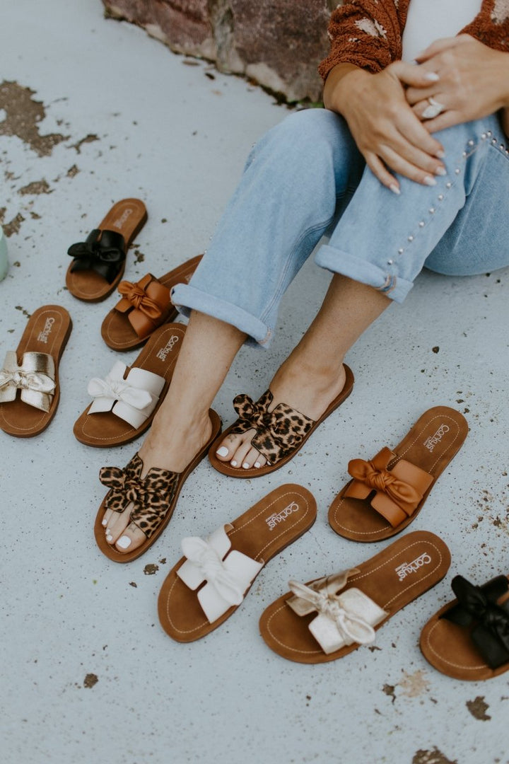 MACY | BLACK TOO CUTE SANDALS
